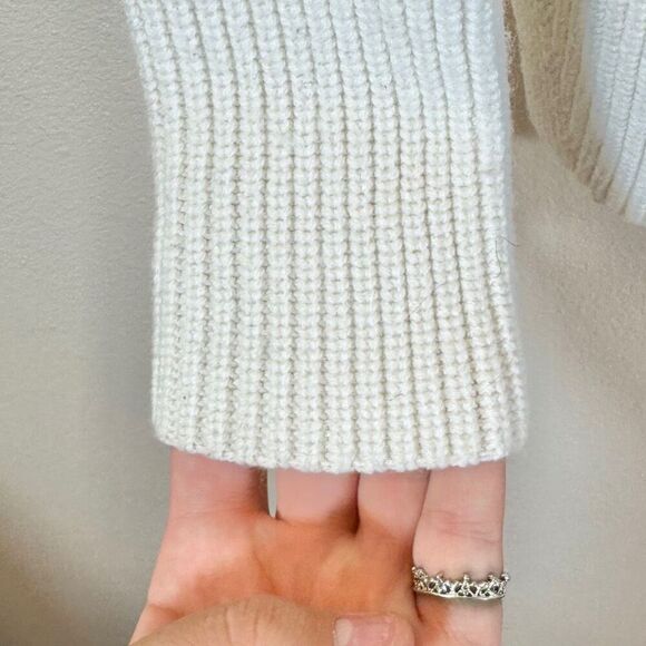 Athleta Merino Wool Blend Chunky Ribbed Cream Crewneck Women's Sweater Small - Picture 3 of 10